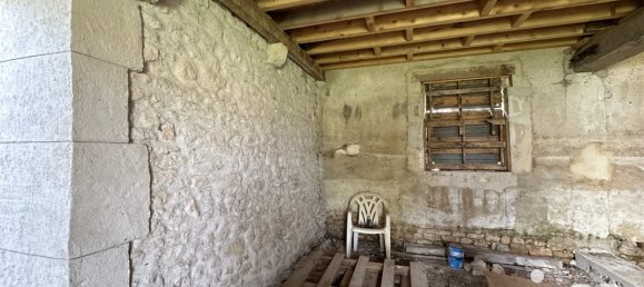 Estúdio em Saint-Germain-des-Bois, France N.º 57752 6