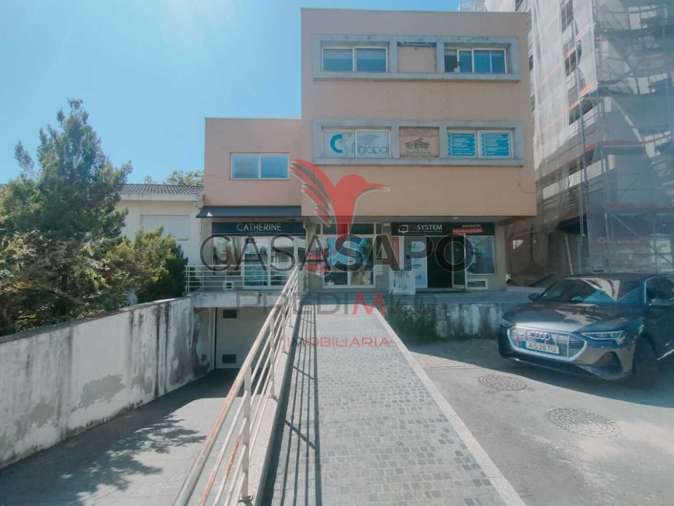 53m² Commercial property in Quarteira, Portugal No. 205057
