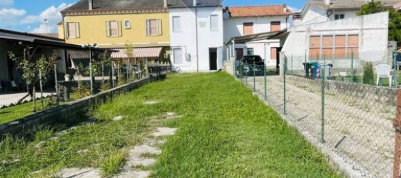 5 chambres Maison à Riva del Po, Italy No. 330149 2