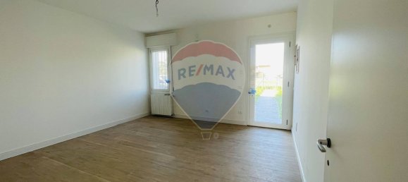 5 chambres Maison à Riva del Po, Italy No. 330149 3