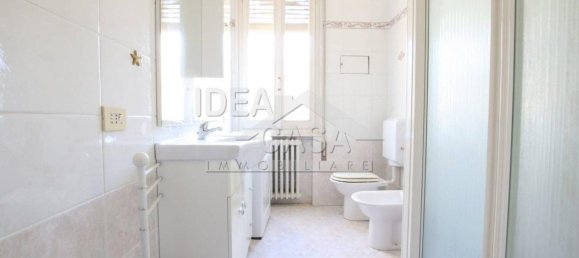 4 rooms Apartment in Mirandola, Italy No. 35665 11