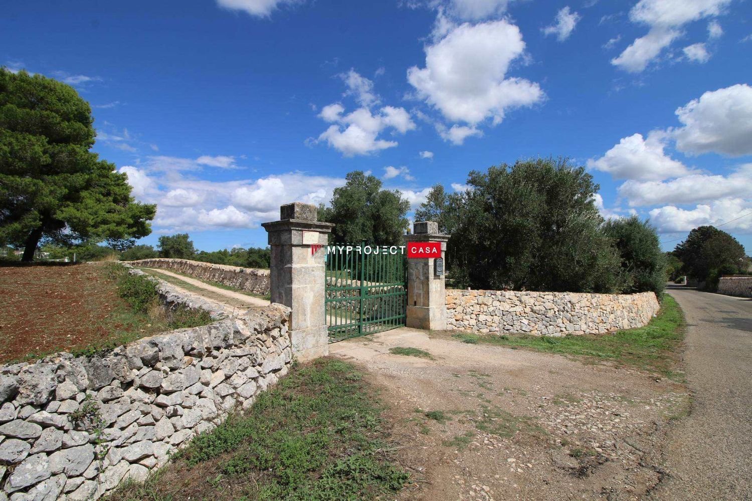 Земельный участок 6500м² в Мартина Франка, Италия № 157572