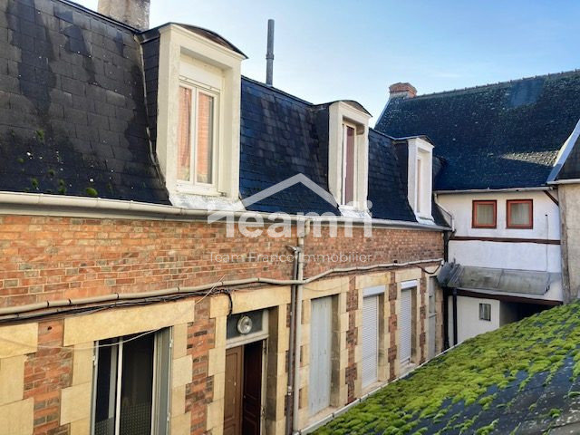 1-salle Bâtiment à Saint-Amand-Montrond, France No. 49645