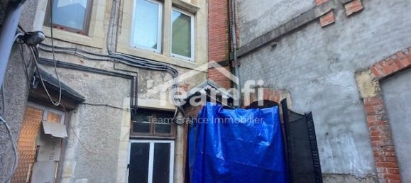 1-salle Bâtiment à Saint-Amand-Montrond, France No. 49645 12