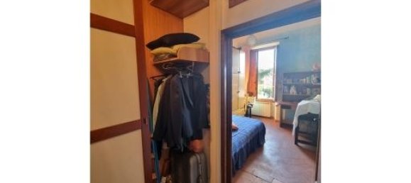 4 rooms Apartment in Florence, Italy No. 33933 12