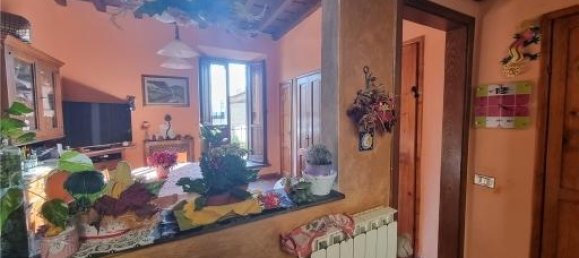 4 rooms Apartment in Florence, Italy No. 33933 8