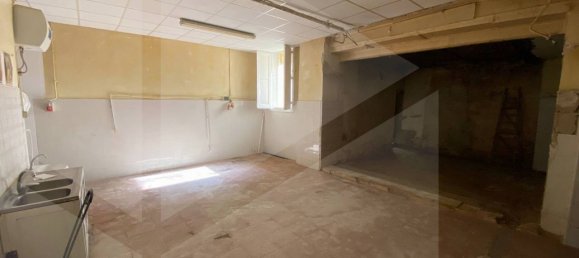 Imóvel comercial de 1 divisão em Bari, Italy N.º 33912 6