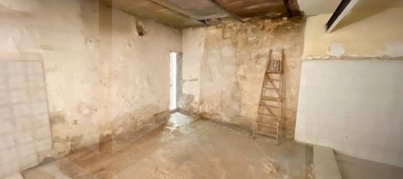 Imóvel comercial de 1 divisão em Bari, Italy N.º 33912 9