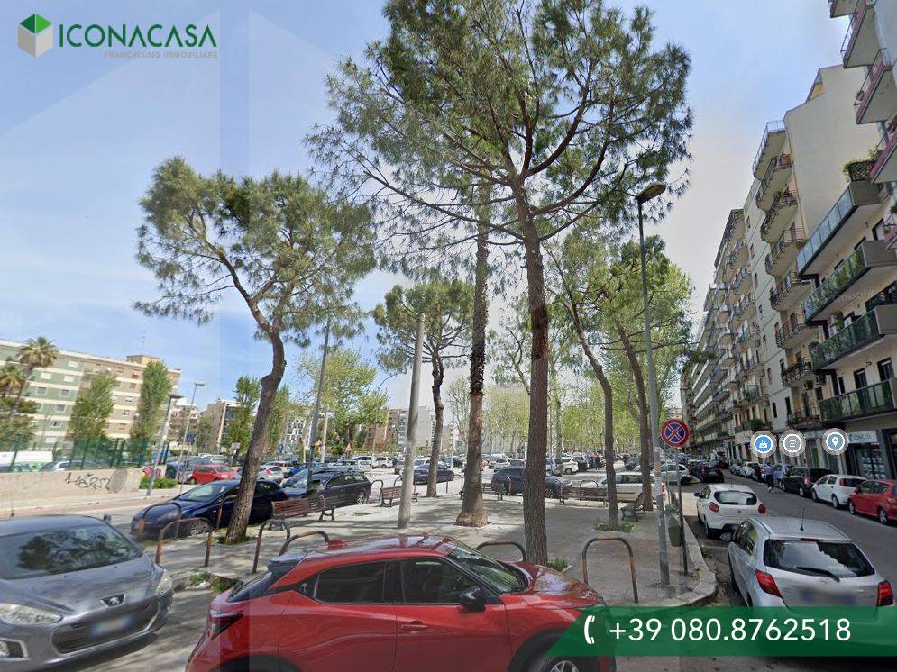 Imóvel comercial de 1 divisão em Bari, Italy N.º 33912