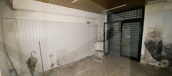 Imóvel comercial de 1 divisão em Bari, Italy N.º 33912 3