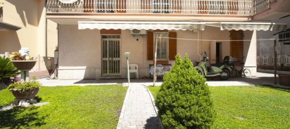 4 rooms Apartment in Alba Adriatica, Italy No. 269939 2