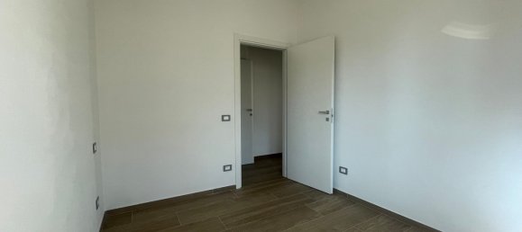 4 rooms Apartment in Reggio Emilia, Italy No. 289743 17