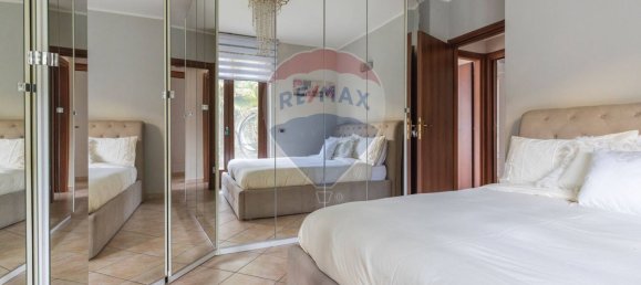 3 rooms Apartment in Casorate Sempione, Italy No. 207896 11