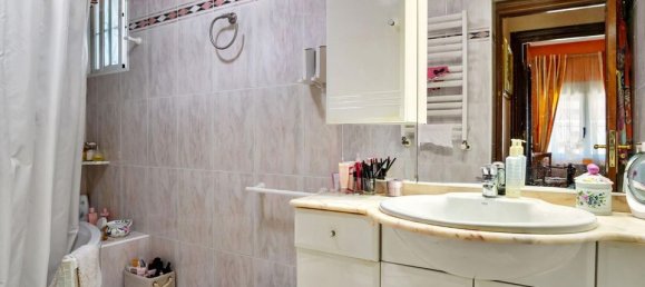 5 bedrooms House in La Regia, Spain No. 176074 9