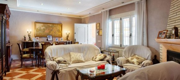 5 bedrooms House in La Regia, Spain No. 176074 3