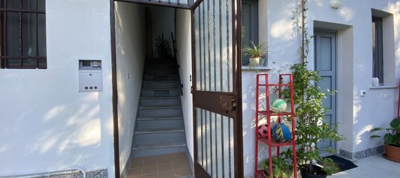 Дуплекс с 2 комнатами в Сан Мартино Сиккомарио, Италия № 233450 19