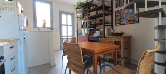 Дуплекс с 2 комнатами в Сан Мартино Сиккомарио, Италия № 233450 3