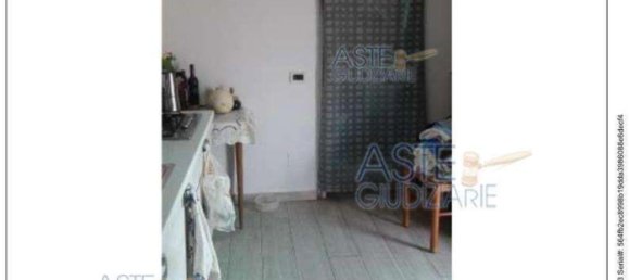 2 rooms Apartment in Prato, Italy No. 192580 3