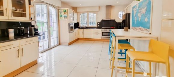 Дом с 5 спальнями в Нуази-ле-Гран, Франция № 354707 17