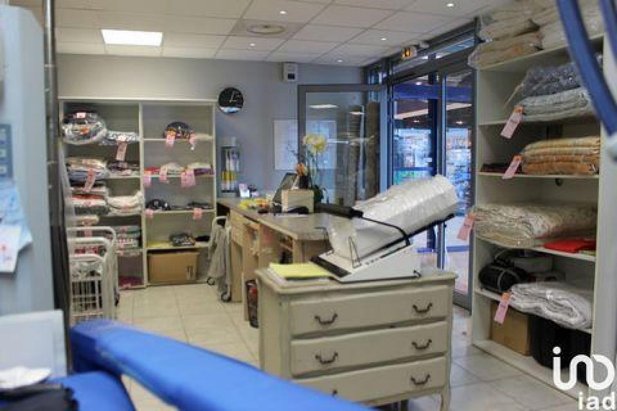 Büro in Montauroux, France 89m², Nr. 17511