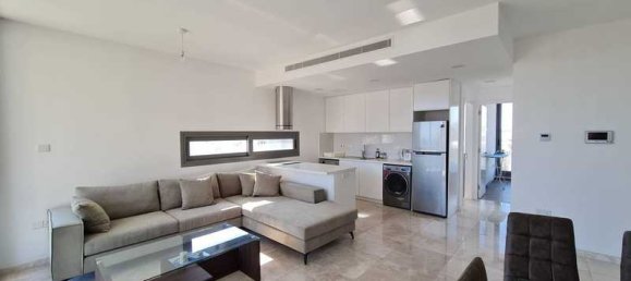 3 bedrooms Apartment in Limassol, Cyprus No. 10927 7