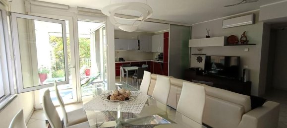 4-salle Appartement à Cremona, Italy No. 313858 2