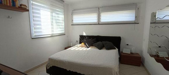 4-salle Appartement à Cremona, Italy No. 313858 16