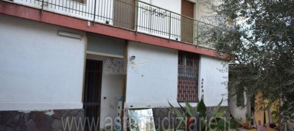 43 bedrooms House in Somma Vesuviana, Italy No. 341567 8