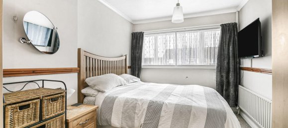 3 bedrooms Commercial property in Surrey, United Kingdom No. 8575 17