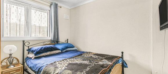 3 bedrooms Commercial property in Surrey, United Kingdom No. 8575 11