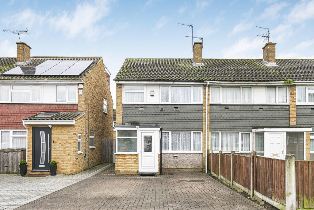 3 bedrooms Commercial property in Surrey, United Kingdom No. 8575