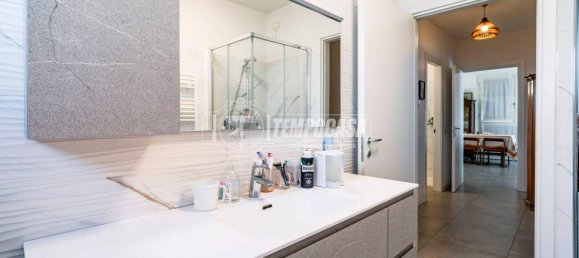 2 bedrooms Apartment in Caronno Pertusella, Italy No. 280695 51