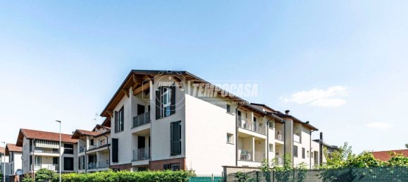 2 bedrooms Apartment in Caronno Pertusella, Italy No. 280695 2