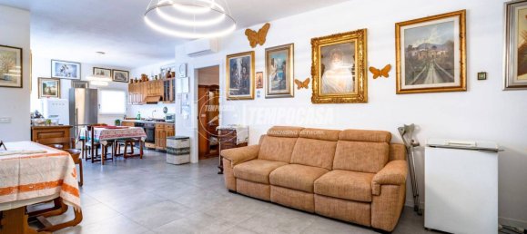 2 bedrooms Apartment in Caronno Pertusella, Italy No. 280695 4