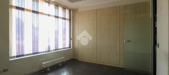 5 rooms Commercial property in Verdello, Italy No. 282211 2