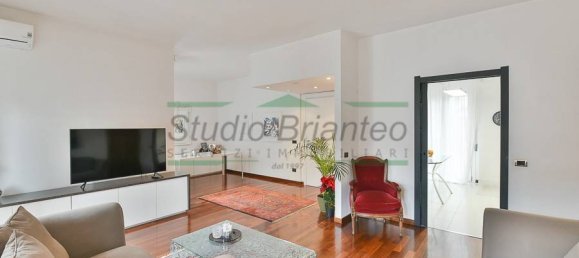 3 bedrooms Apartment in Seregno, Italy No. 331026 6