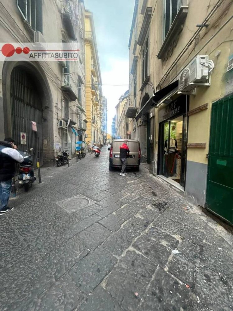 1 chambre Appartement à Naples, Italy No. 370257