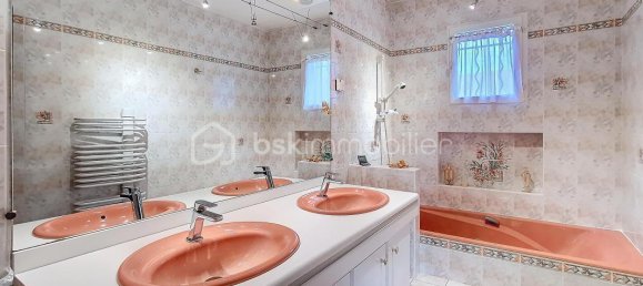 4 bedrooms House in Aiserey, France No. 202534 8