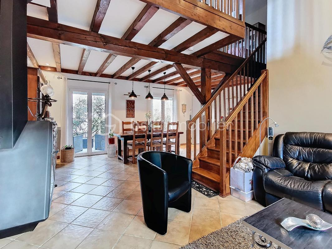 4 bedrooms House in Aiserey, France No. 202534