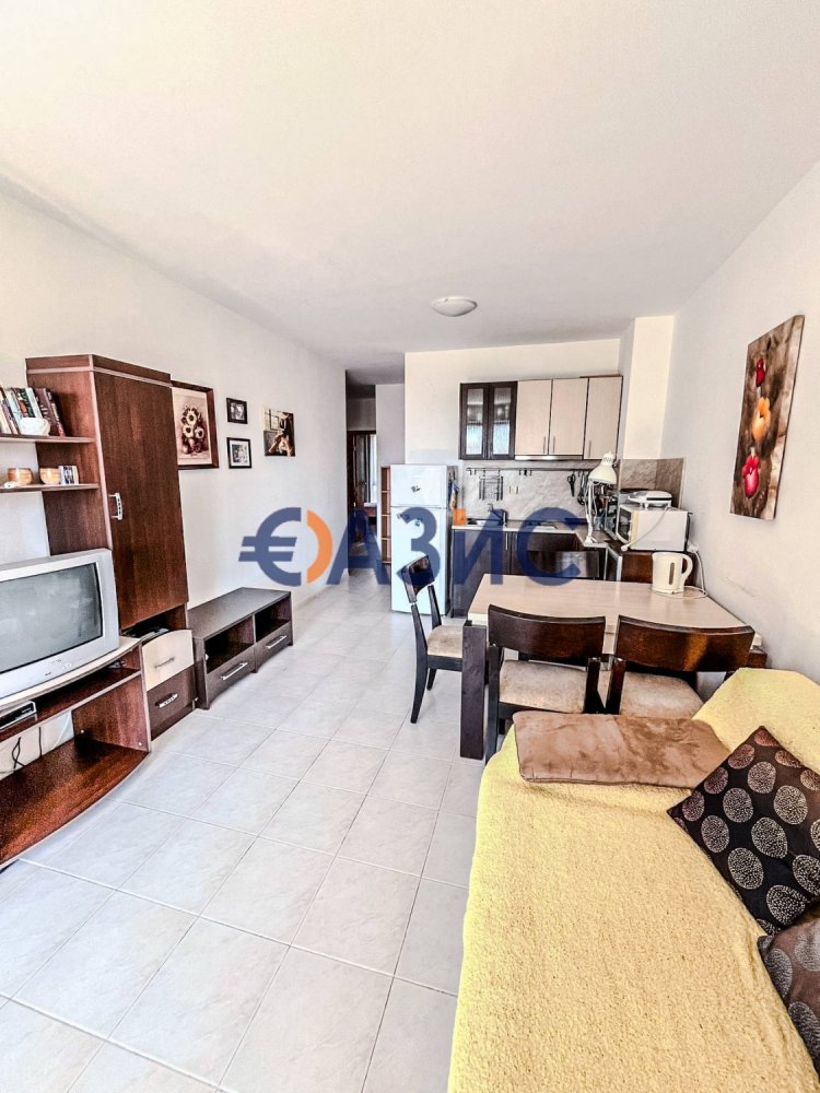 Квартира с 2 спальнями в Свети-Влас, Болгария № 590