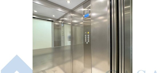 3 bedrooms Apartment in Milan, Italy No. 337500 7