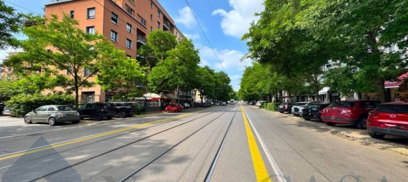 3 bedrooms Apartment in Milan, Italy No. 337500 31