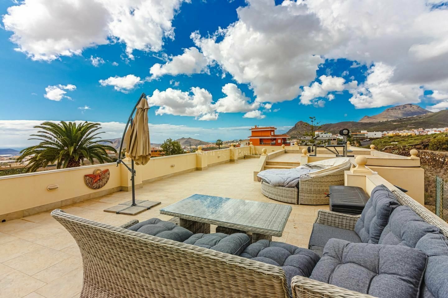 6 chambres Villa à Arona, Spain No. 25438