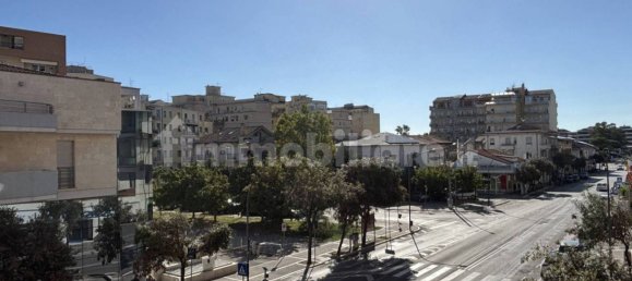 Квартира с 3 спальнями в Пескара, Италия № 342175 15