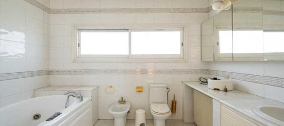 3 bedrooms House in Limassol, Cyprus No. 15323 5