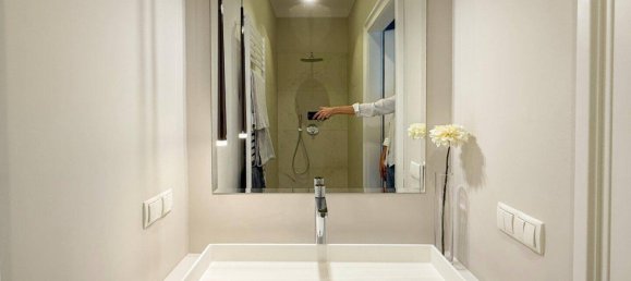 3-salle Appartement à Brigittenau, Austria No. 240090 2