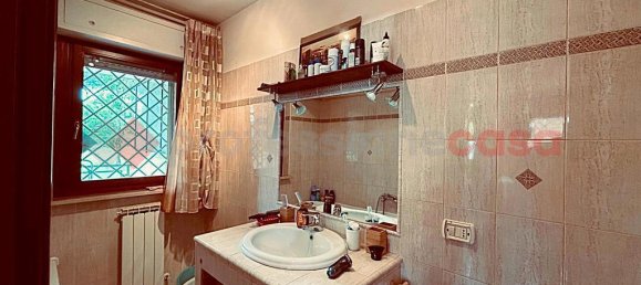 2 rooms Apartment in Rome, Italy No. 80146 11