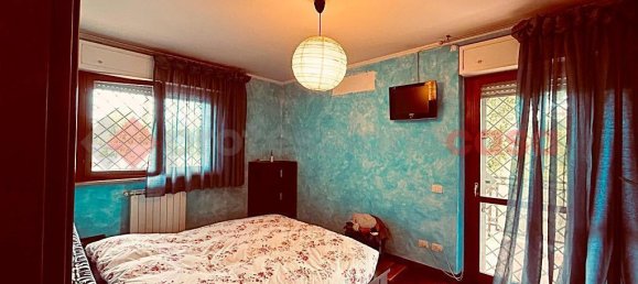 2 rooms Apartment in Rome, Italy No. 80146 9