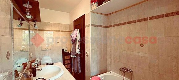 2 rooms Apartment in Rome, Italy No. 80146 10