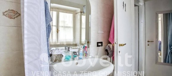 Apartamento de 2 dormitorios en Varese, Italy No. 302656 12
